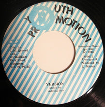 Load image into Gallery viewer, Stevie Wonder (2) : Teenager Lover (7")