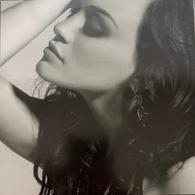 Load image into Gallery viewer, Hilary Duff : Reach Out (7", Single, Ltd, Pin)
