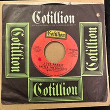 Load image into Gallery viewer, The Lovelites : Love Bandit / I'm The One That You Need (7", Single, Mono, SP )
