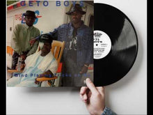 Load and play video in Gallery viewer, GETO BOYS ‎– Mind Playing Tricks On Me 12&quot; (4TRKS)

